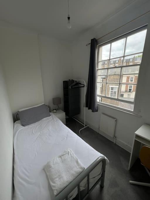 3 Bedroom Apartment In Victoria, Central London Exterior photo